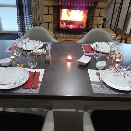 Au Petit Bonheur Bed & Breakfast Saint-Martin-du-Frene Eksteriør bilde