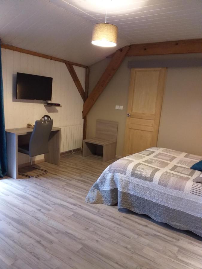 Au Petit Bonheur Bed & Breakfast Saint-Martin-du-Frene Eksteriør bilde