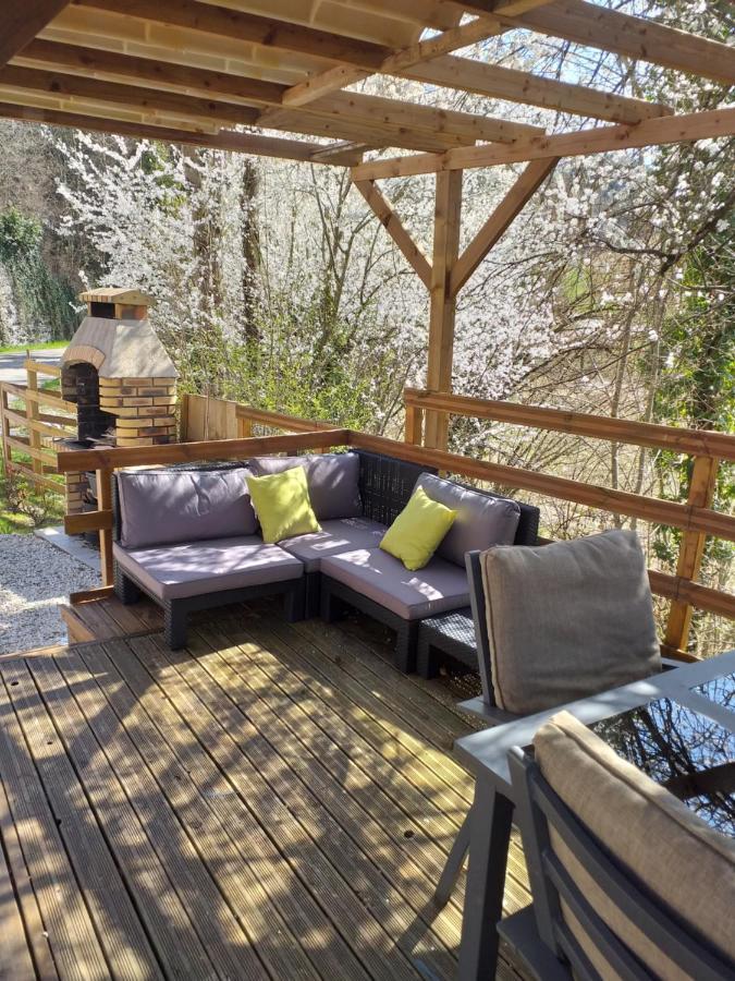 Au Petit Bonheur Bed & Breakfast Saint-Martin-du-Frene Eksteriør bilde