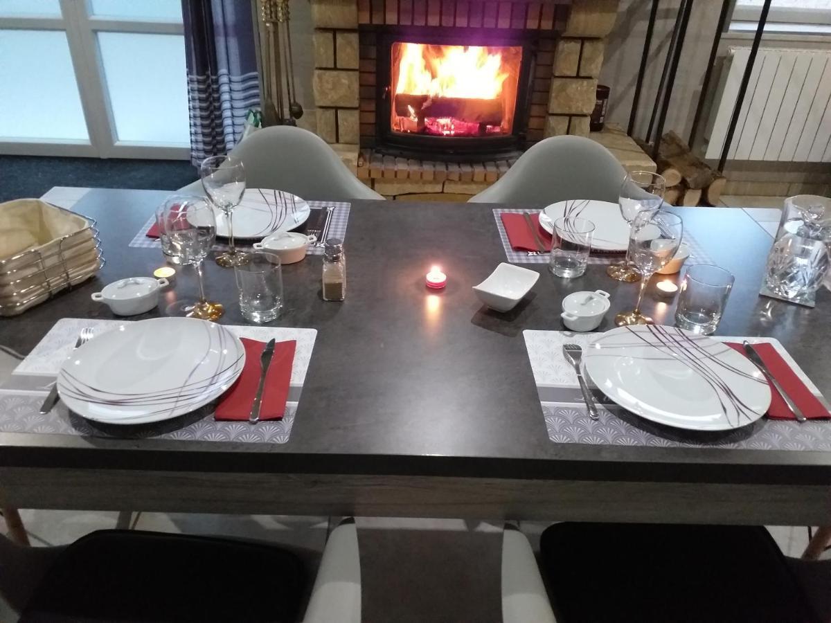 Au Petit Bonheur Bed & Breakfast Saint-Martin-du-Frene Eksteriør bilde