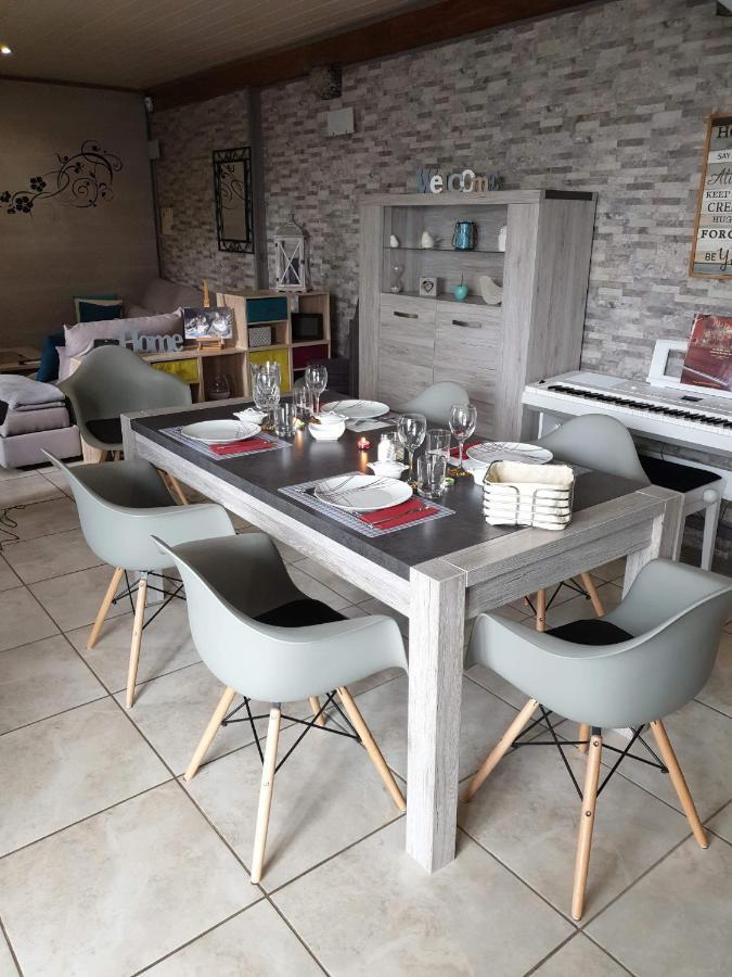 Au Petit Bonheur Bed & Breakfast Saint-Martin-du-Frene Eksteriør bilde