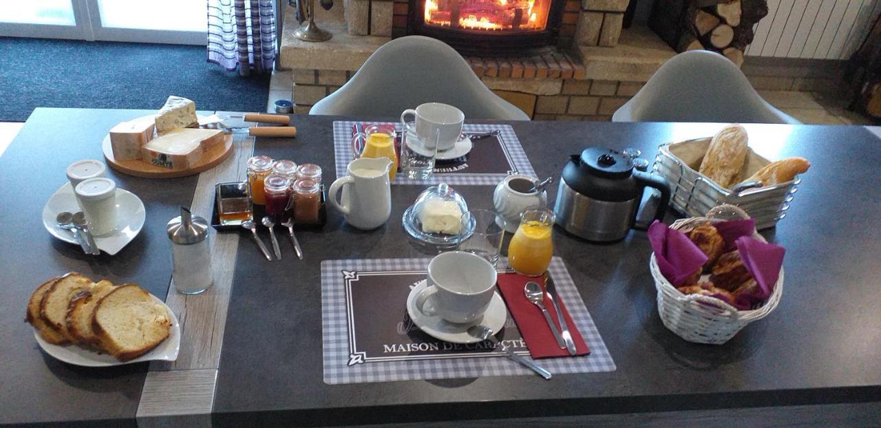 Au Petit Bonheur Bed & Breakfast Saint-Martin-du-Frene Eksteriør bilde